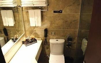 Jinyue Business Hotel Yichuan  외부 사진