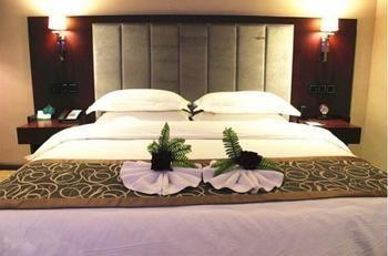 Jinyue Business Hotel Yichuan  외부 사진