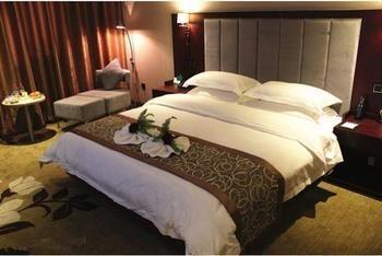 Jinyue Business Hotel Yichuan  외부 사진